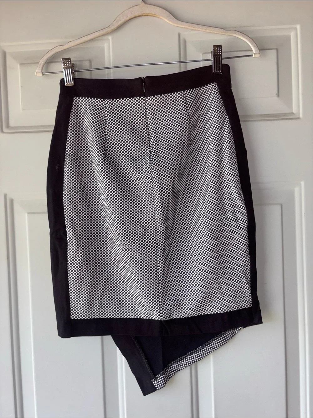 La Pina by David Helwani black/white asymmetrical skirt size S